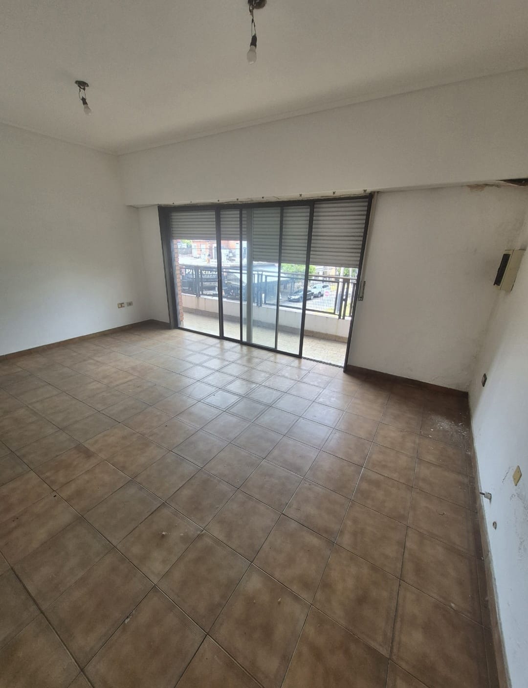 Av Diaz Velez N982, Villa Sarmiento, Morón - Imagen 2
