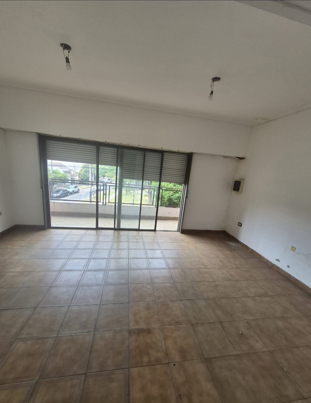 Av Diaz Velez N982, Villa Sarmiento, Morón - Imagen 4